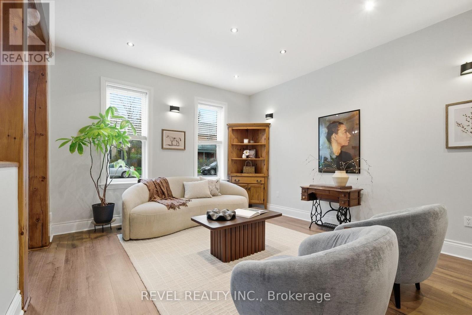 52 Cambridge Street N, Kawartha Lakes (Lindsay), Ontario  K9V 4C7 - Photo 4 - X13732394