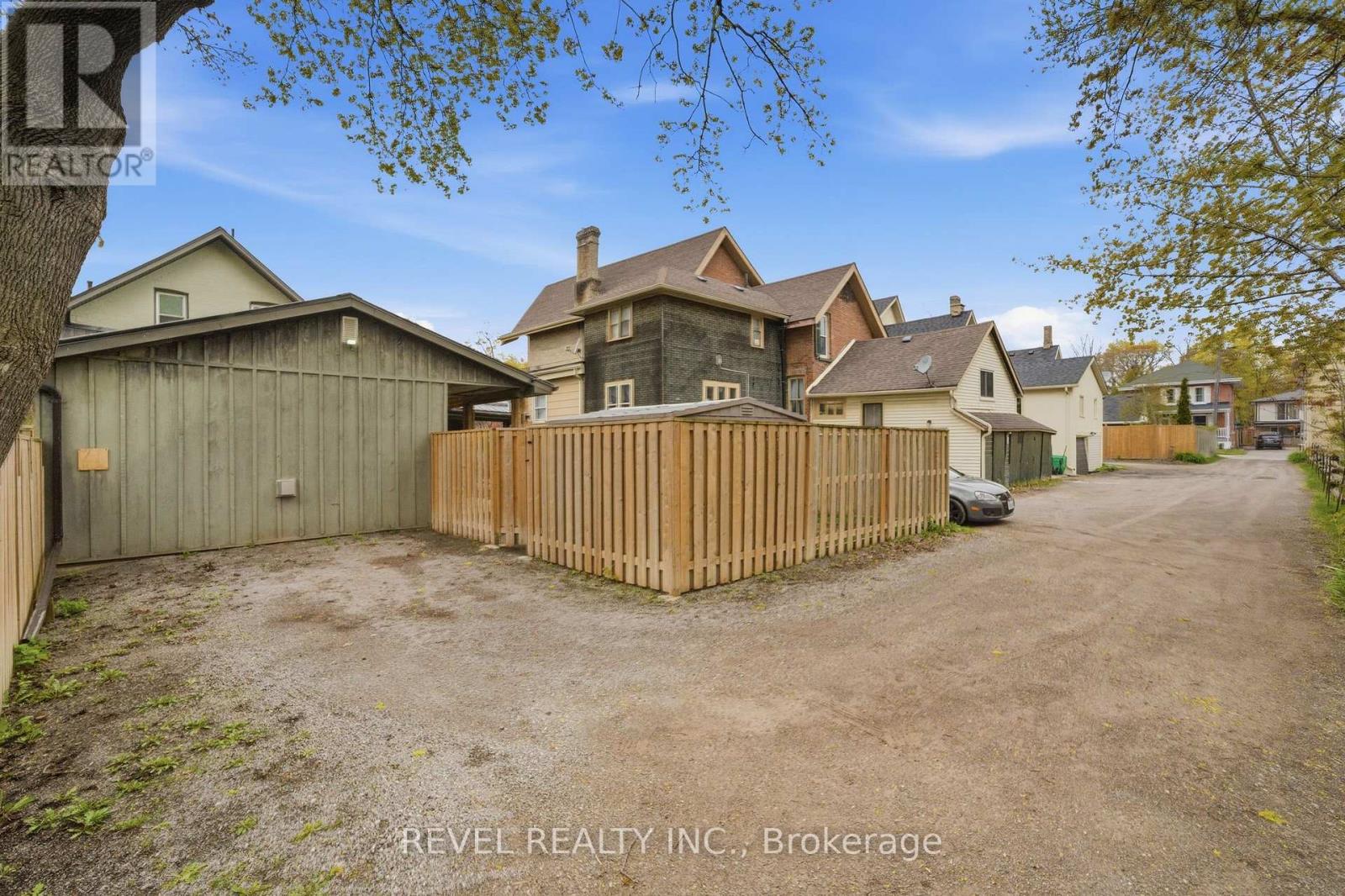 52 Cambridge Street N, Kawartha Lakes (Lindsay), Ontario  K9V 4C7 - Photo 45 - X13732394