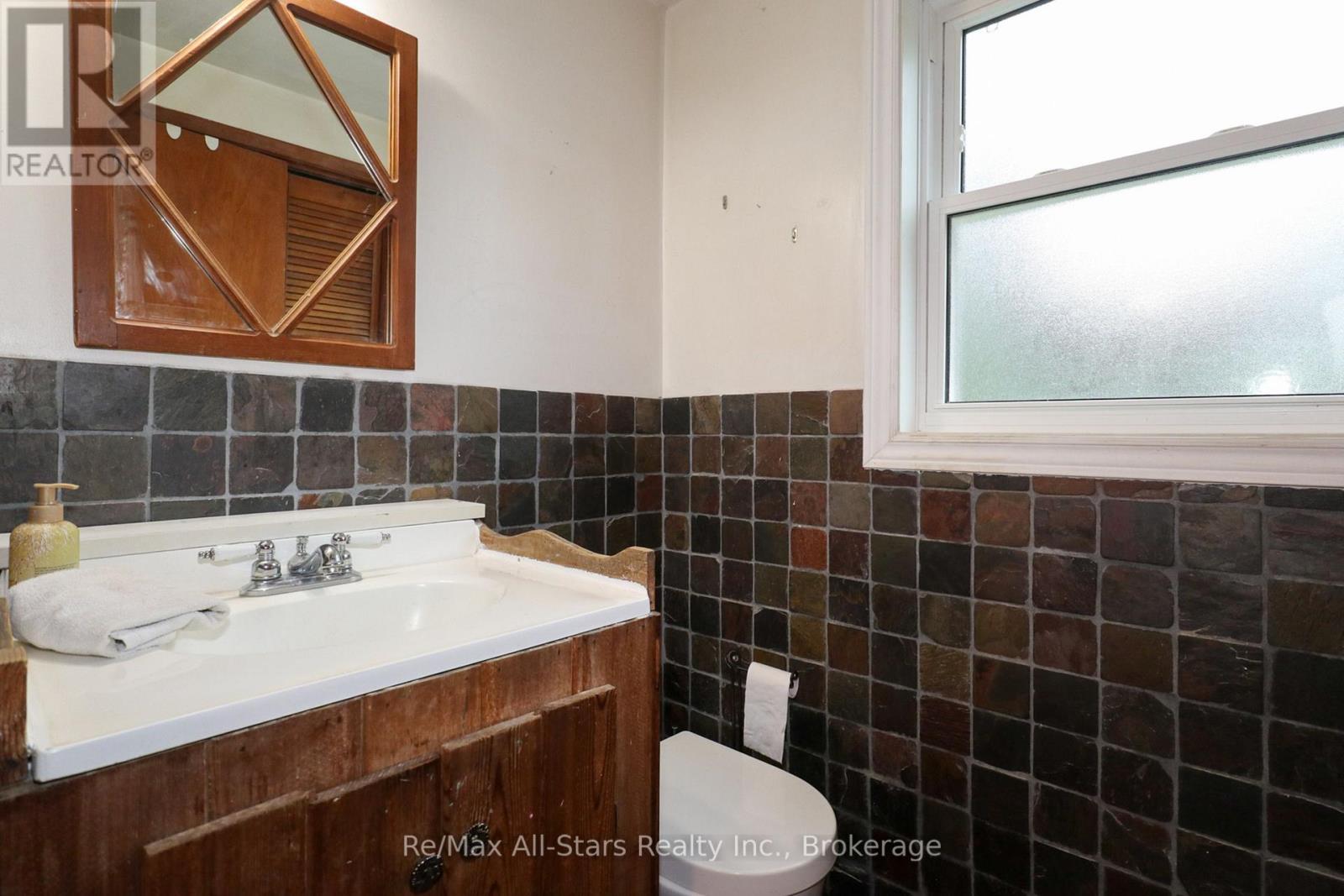 65 Butternut Drive, Kawartha Lakes (Lindsay), Ontario  K9V 4R1 - Photo 12 - X13732404