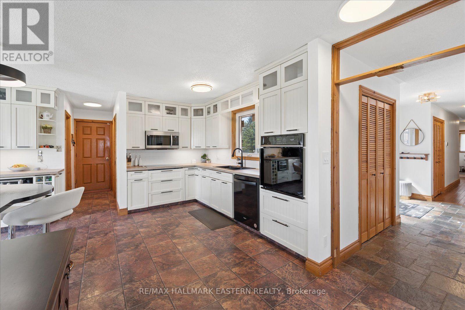 49 Grandview Drive, Kawartha Lakes (Emily), Ontario  K0L 2W0 - Photo 16 - X13732568