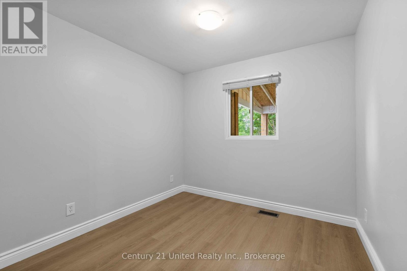 223 Antrim Street, Peterborough (Town Ward 3), Ontario  K9H 3G5 - Photo 10 - X13733336