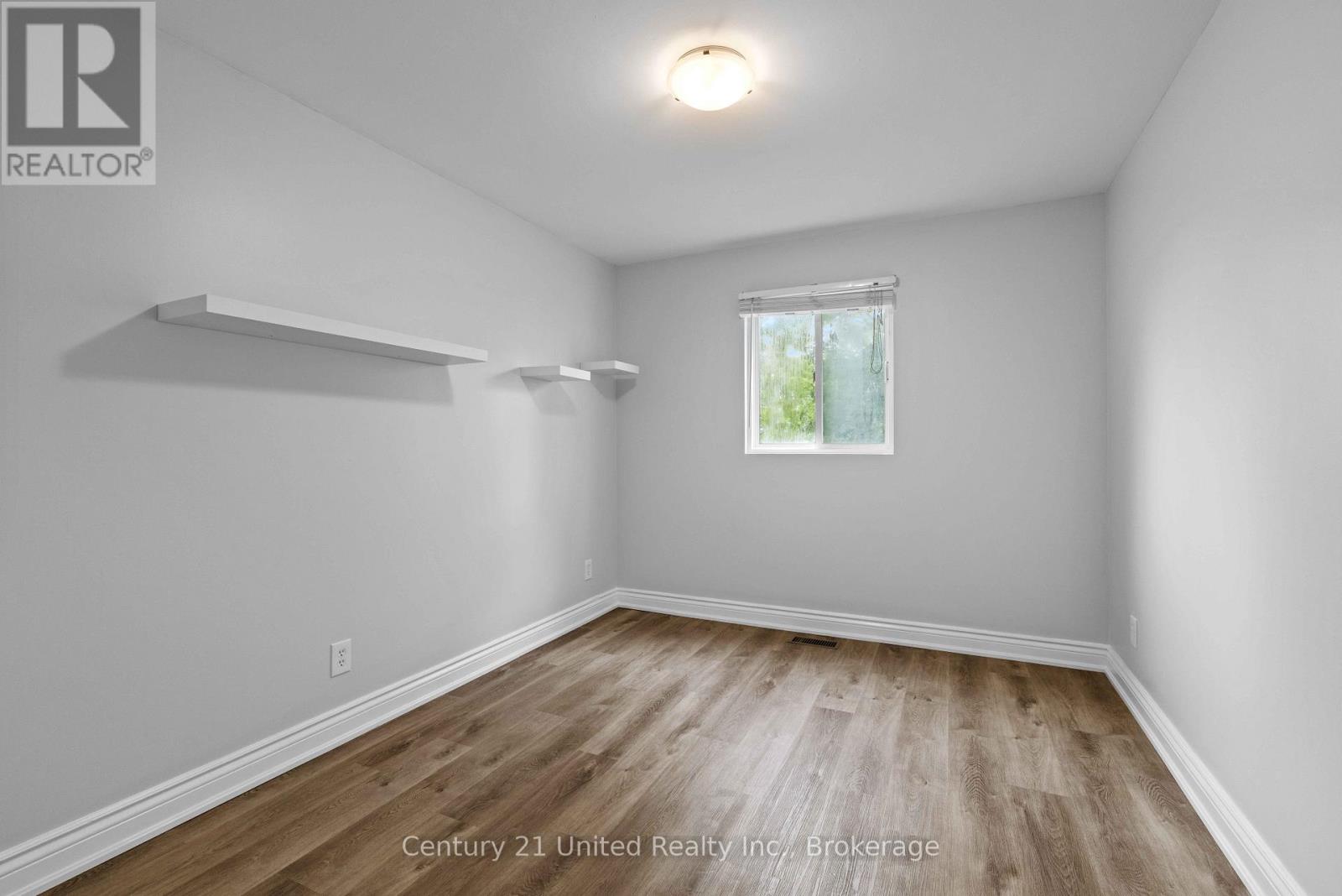 223 Antrim Street, Peterborough (Town Ward 3), Ontario  K9H 3G5 - Photo 14 - X13733336
