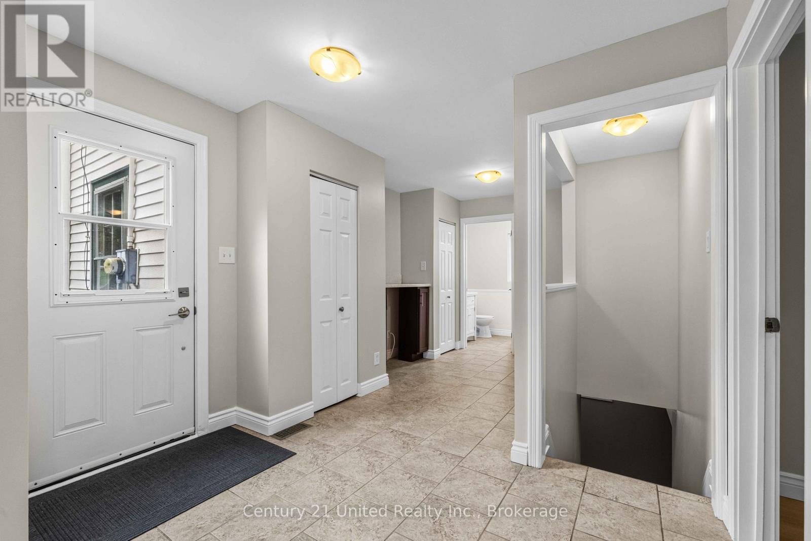 223 Antrim Street, Peterborough (Town Ward 3), Ontario  K9H 3G5 - Photo 3 - X13733336