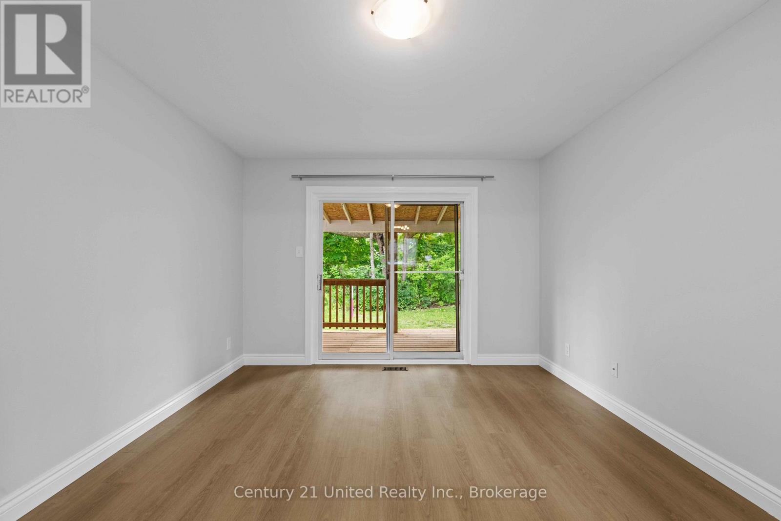 223 Antrim Street, Peterborough (Town Ward 3), Ontario  K9H 3G5 - Photo 9 - X13733336