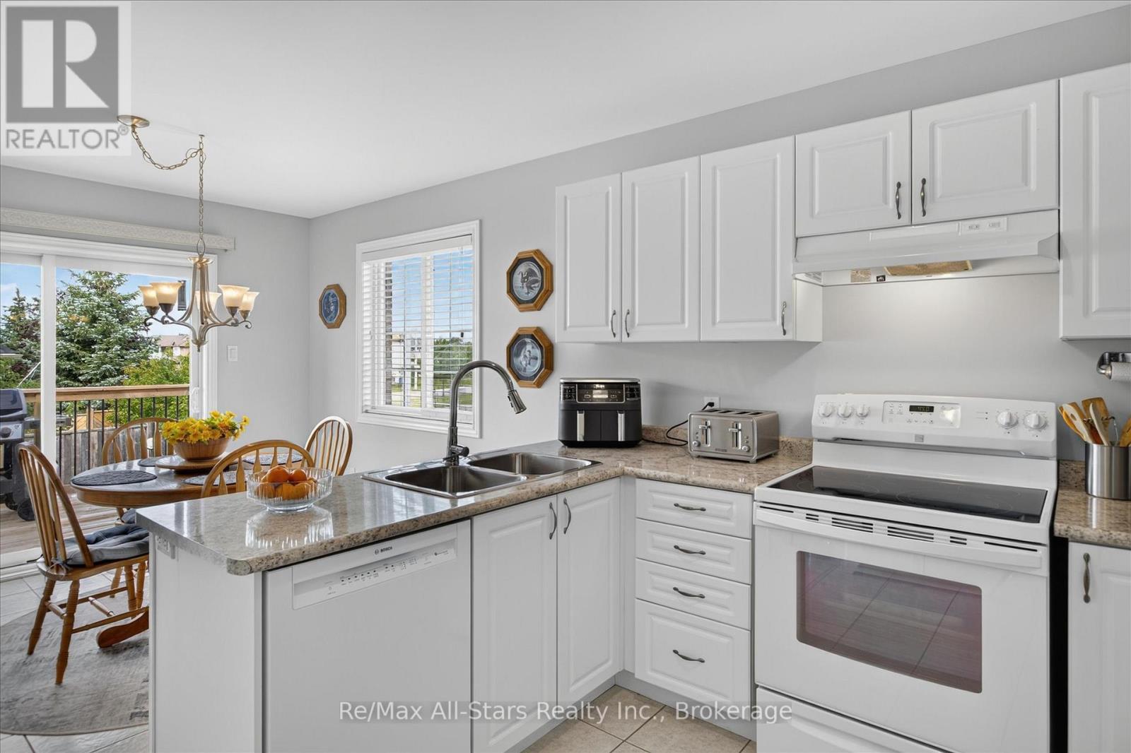 29 Gunsolus Road, Kawartha Lakes (Lindsay), Ontario  K9V 0E4 - Photo 10 - X13733448