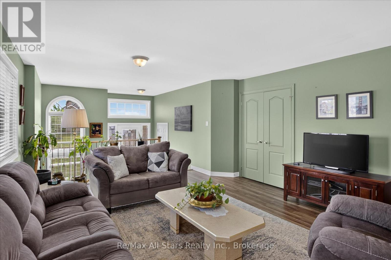 29 Gunsolus Road, Kawartha Lakes (Lindsay), Ontario  K9V 0E4 - Photo 6 - X13733448