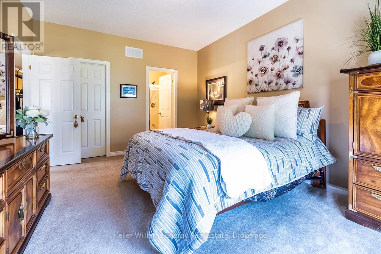 8 Hinkley Trail, Clarington (Newcastle), Ontario  L1B 1P4 - Photo 32 - E13733720