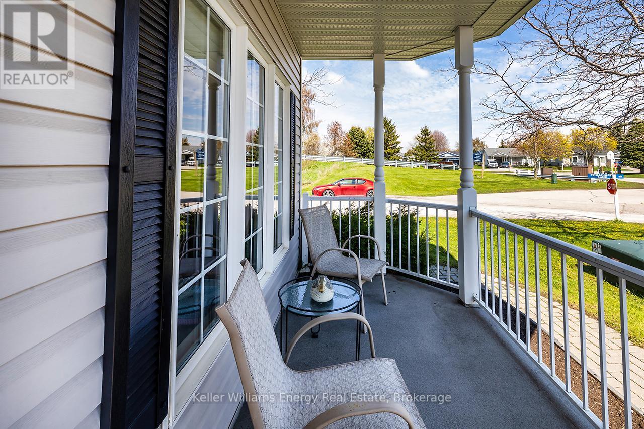 8 Hinkley Trail, Clarington (Newcastle), Ontario  L1B 1P4 - Photo 7 - E13733720