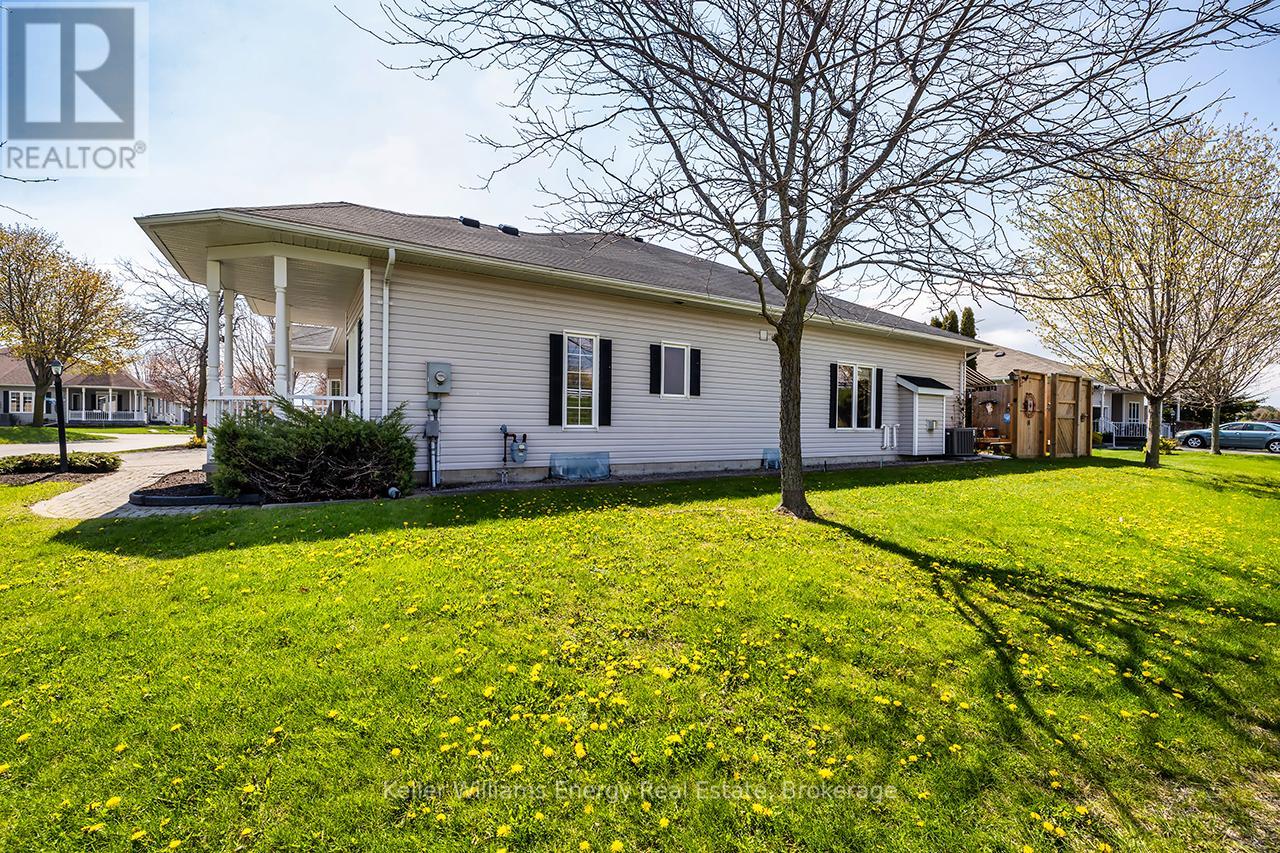 8 Hinkley Trail, Clarington (Newcastle), Ontario  L1B 1P4 - Photo 9 - E13733720