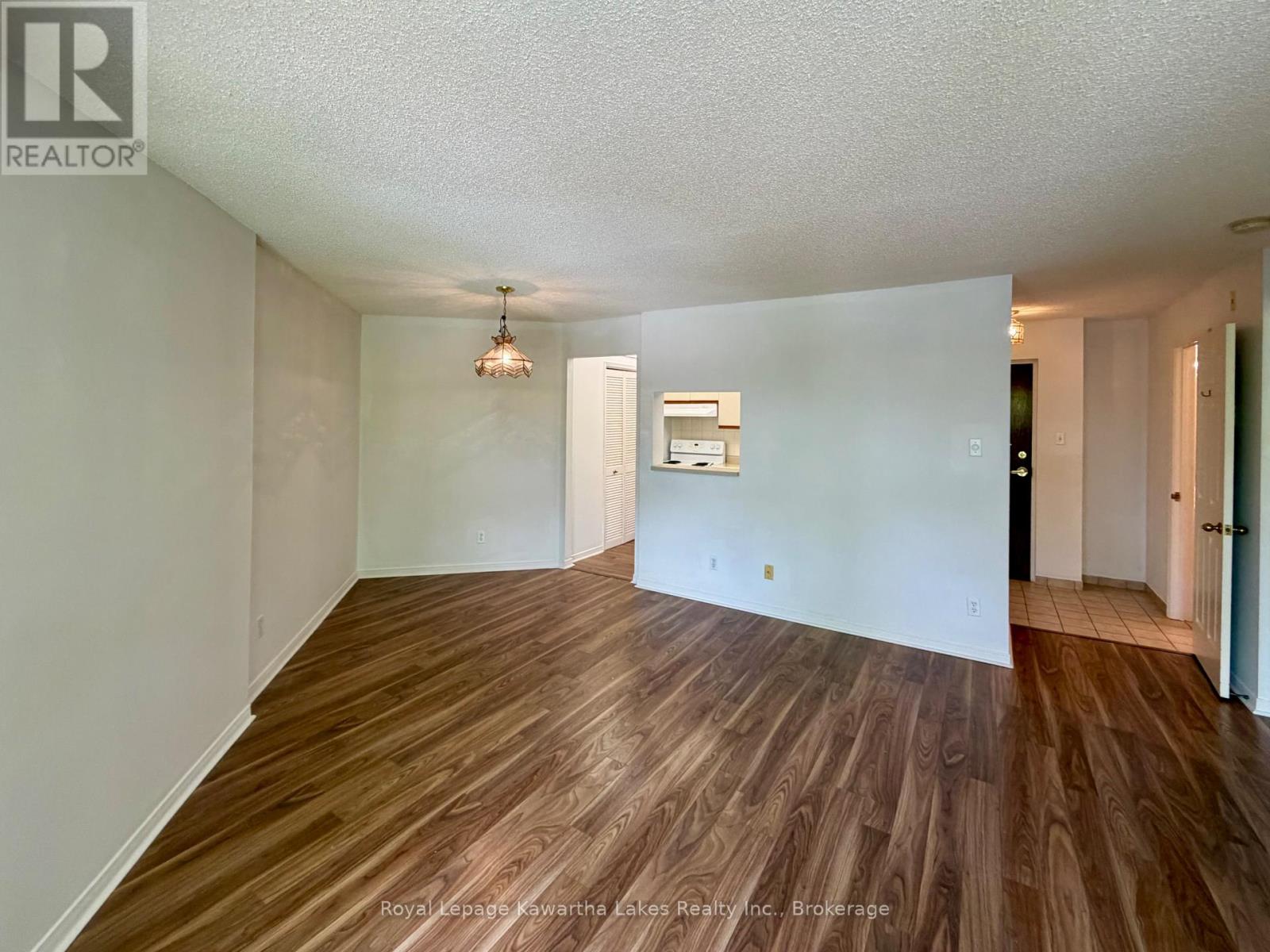 303 - 4 Heritage Way, Kawartha Lakes (Lindsay), Ontario  K9V 5Z2 - Photo 10 - X13735916