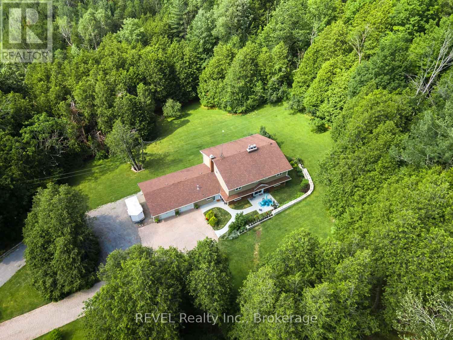 208 Ski Hill Road, Kawartha Lakes (Manvers), Ontario  L0A 1A0 - Photo 2 - X13736032