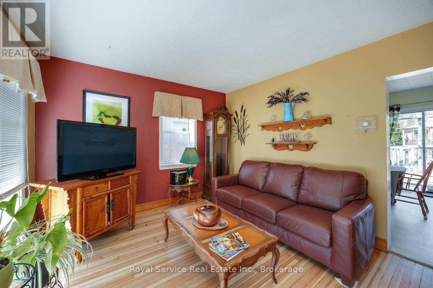 210 Shelbourne Street, Peterborough (Northcrest Ward 5), Ontario  K9H 5K4 - Photo 10 - X13736138