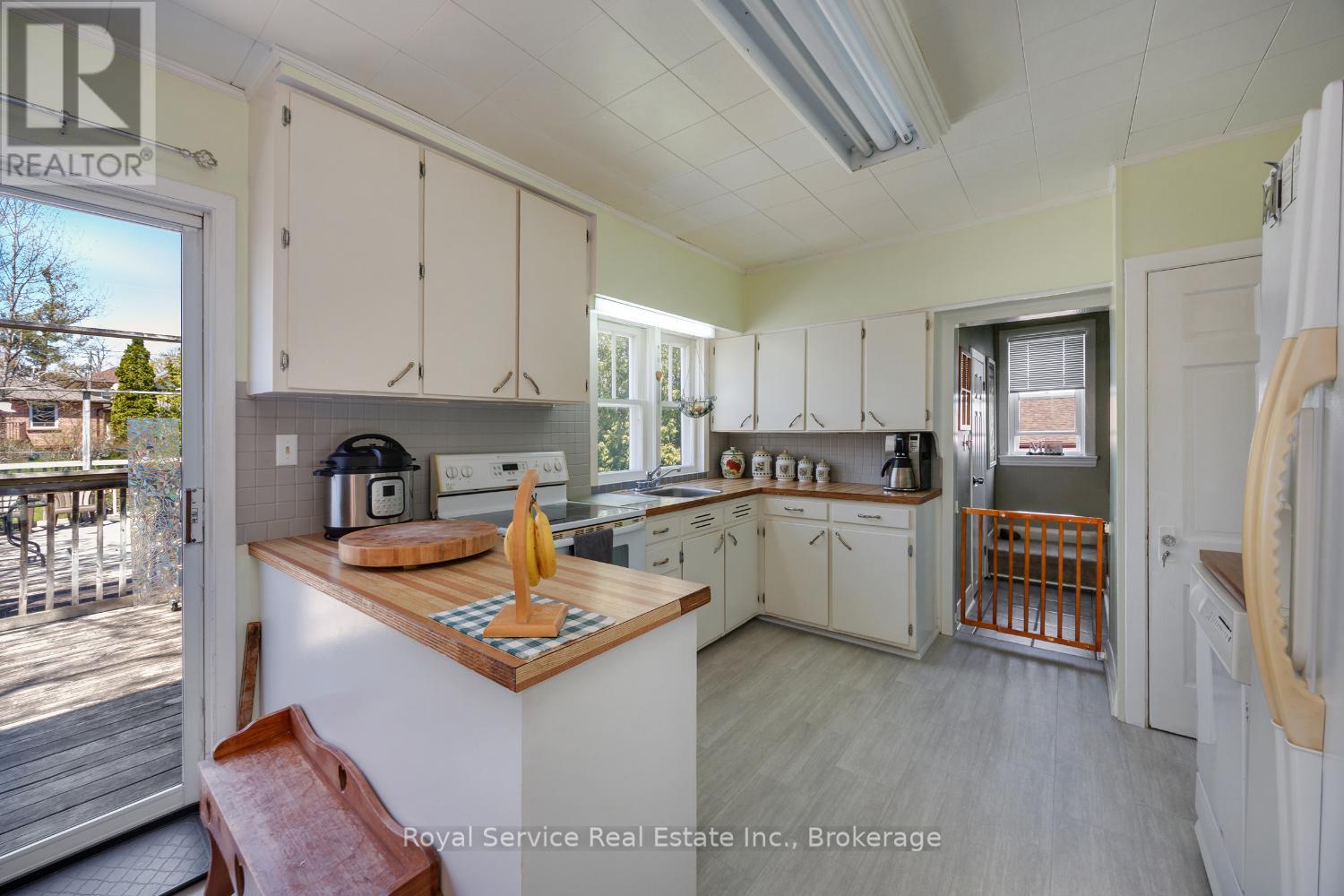 210 Shelbourne Street, Peterborough (Northcrest Ward 5), Ontario  K9H 5K4 - Photo 12 - X13736138