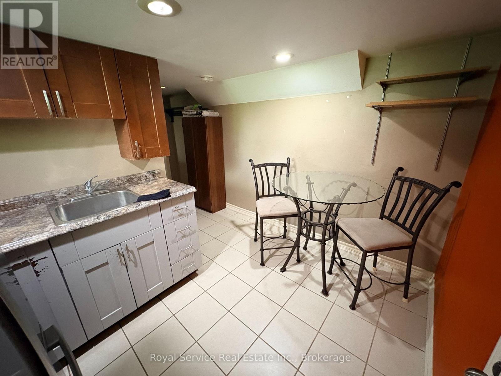 210 Shelbourne Street, Peterborough (Northcrest Ward 5), Ontario  K9H 5K4 - Photo 26 - X13736138