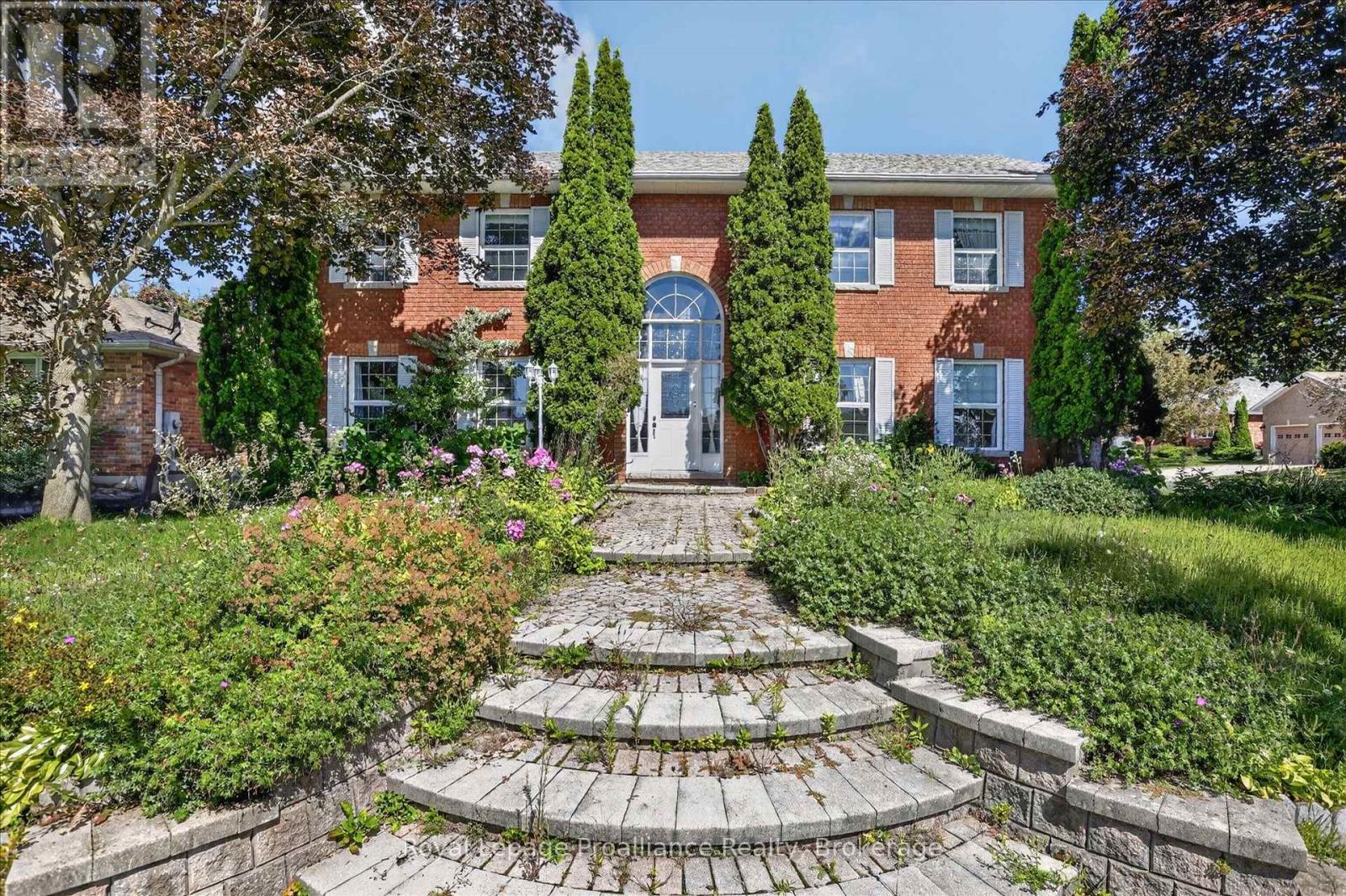 1664 Forster Avenue, Peterborough (Otonabee Ward 1), Ontario  K9K 2G6 - Photo 2 - X13736310