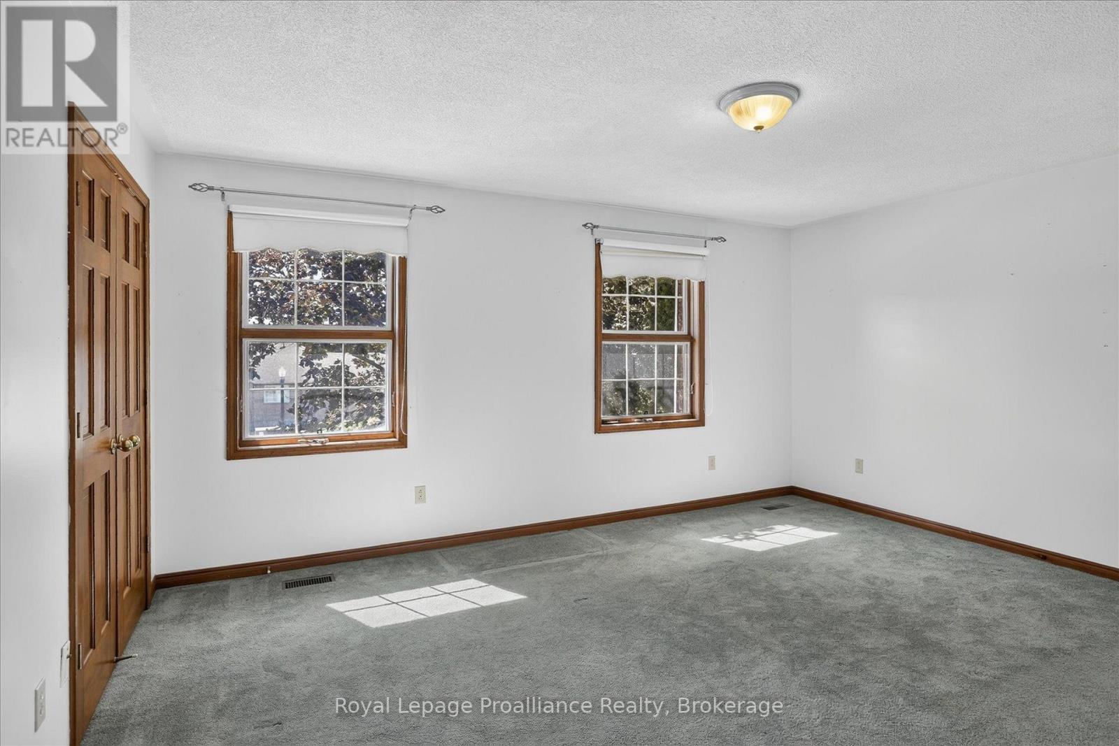 1664 Forster Avenue, Peterborough (Otonabee Ward 1), Ontario  K9K 2G6 - Photo 24 - X13736310
