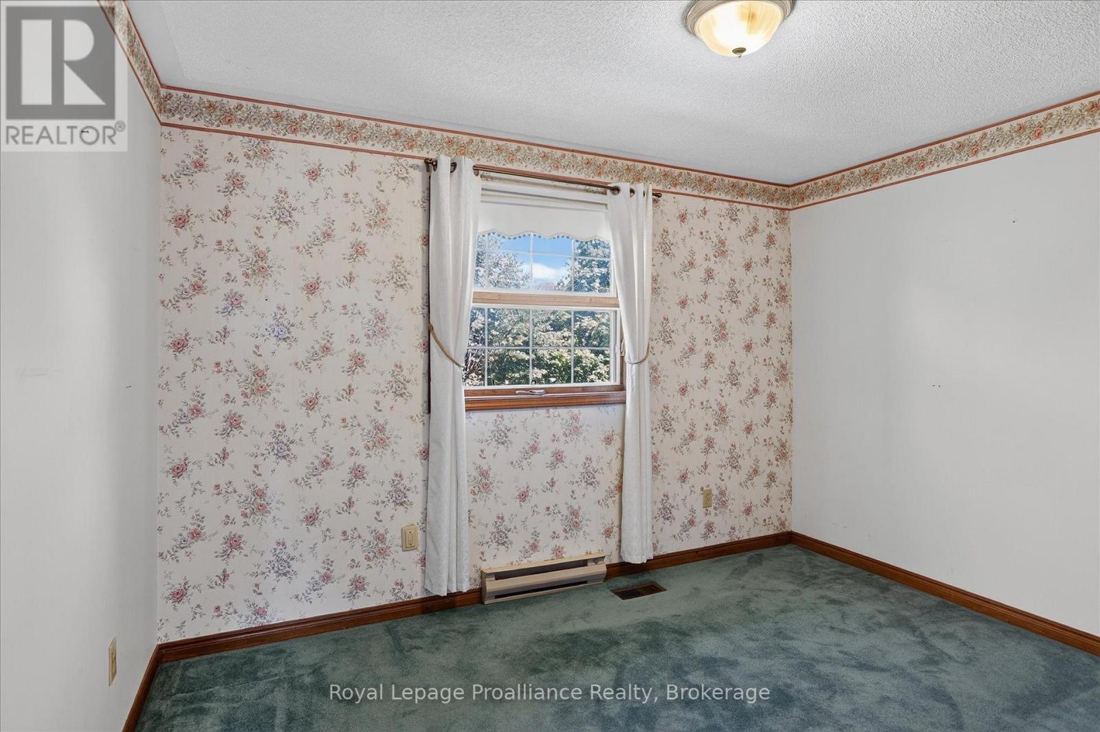 1664 Forster Avenue, Peterborough (Otonabee Ward 1), Ontario  K9K 2G6 - Photo 29 - X13736310