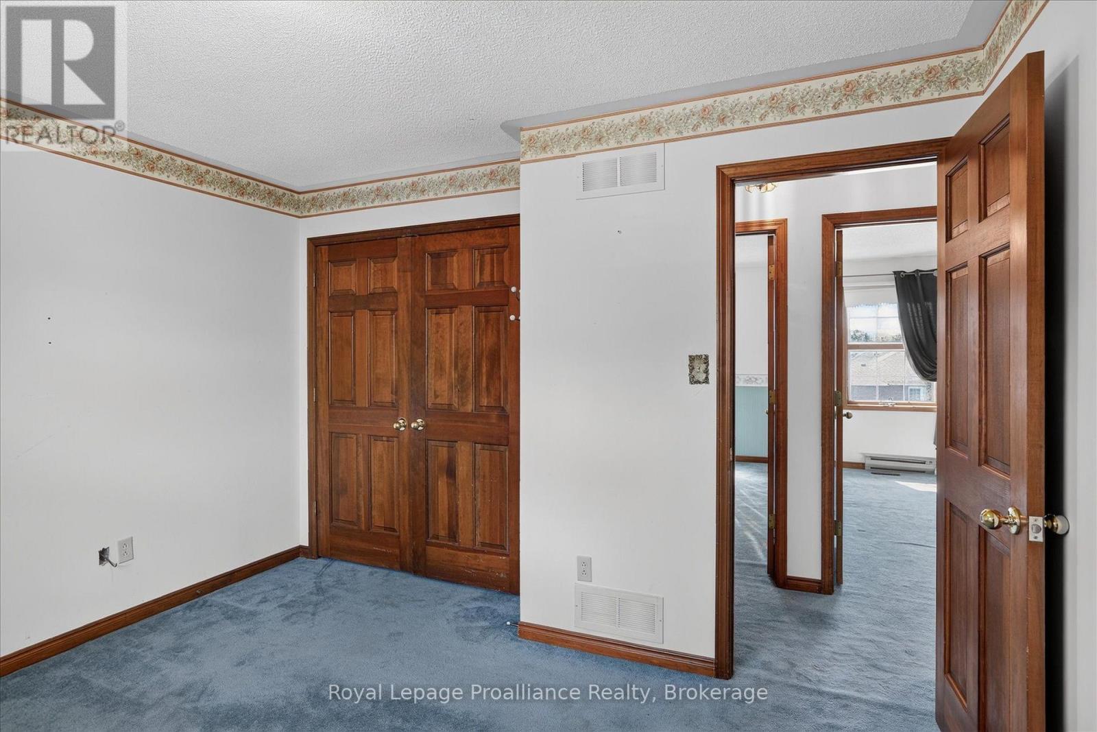 1664 Forster Avenue, Peterborough (Otonabee Ward 1), Ontario  K9K 2G6 - Photo 30 - X13736310