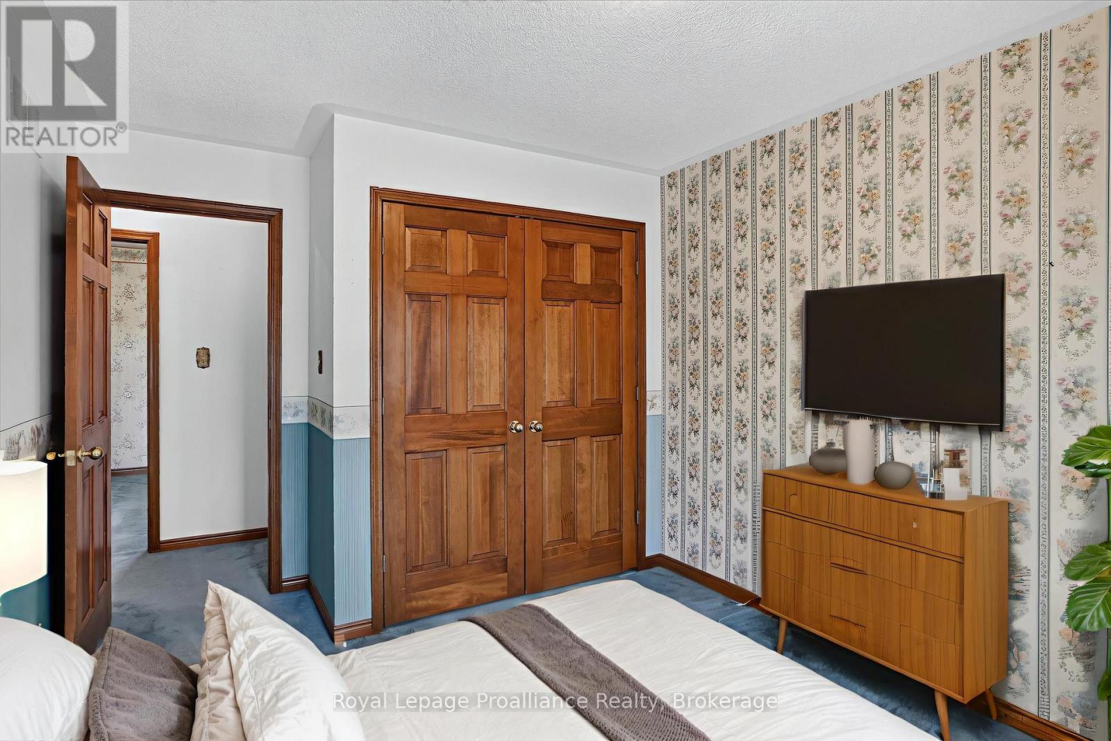 1664 Forster Avenue, Peterborough (Otonabee Ward 1), Ontario  K9K 2G6 - Photo 32 - X13736310