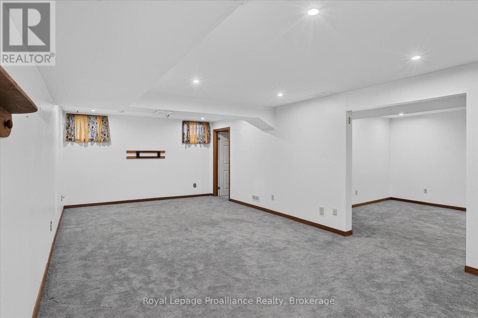 1664 Forster Avenue, Peterborough (Otonabee Ward 1), Ontario  K9K 2G6 - Photo 41 - X13736310