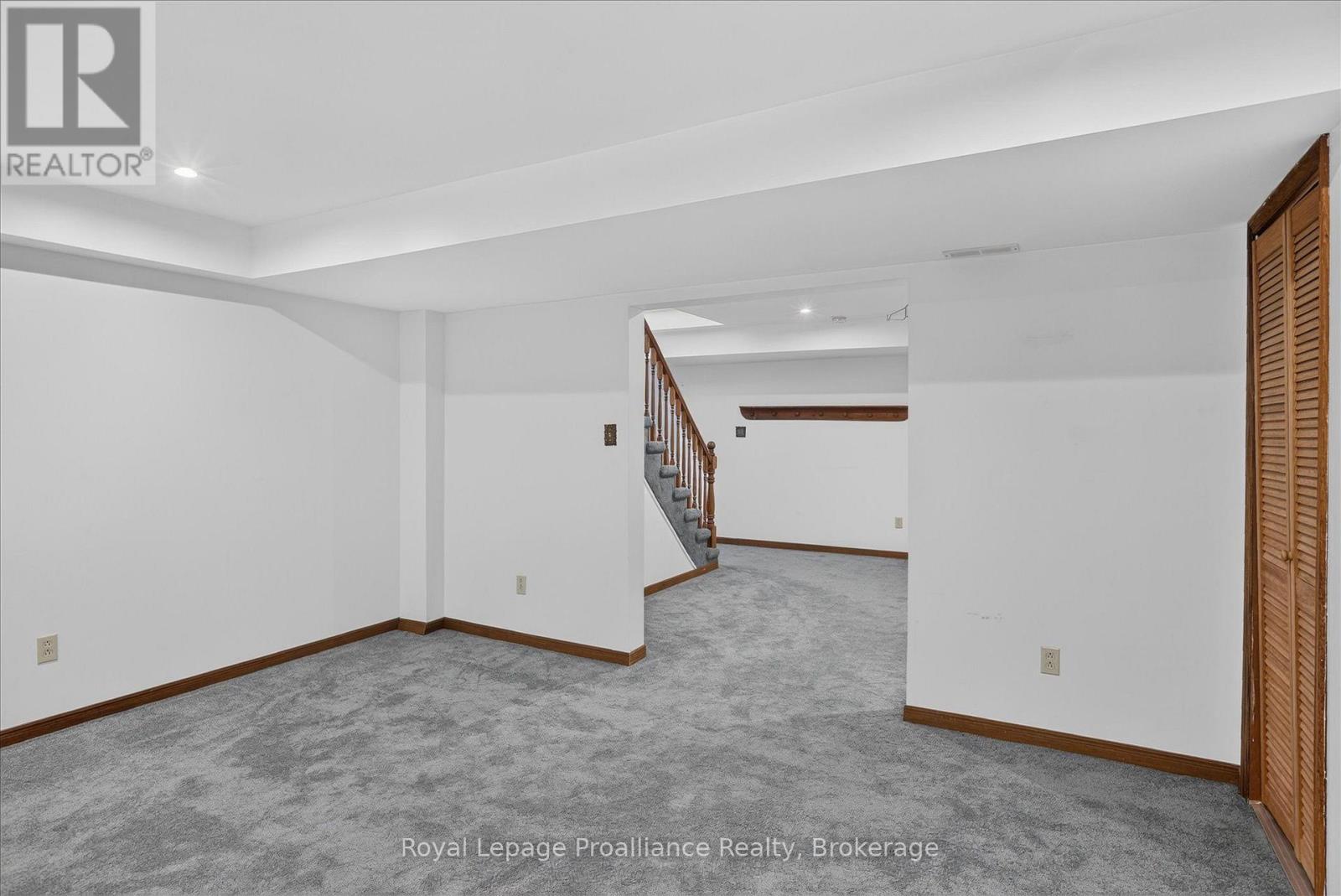 1664 Forster Avenue, Peterborough (Otonabee Ward 1), Ontario  K9K 2G6 - Photo 44 - X13736310