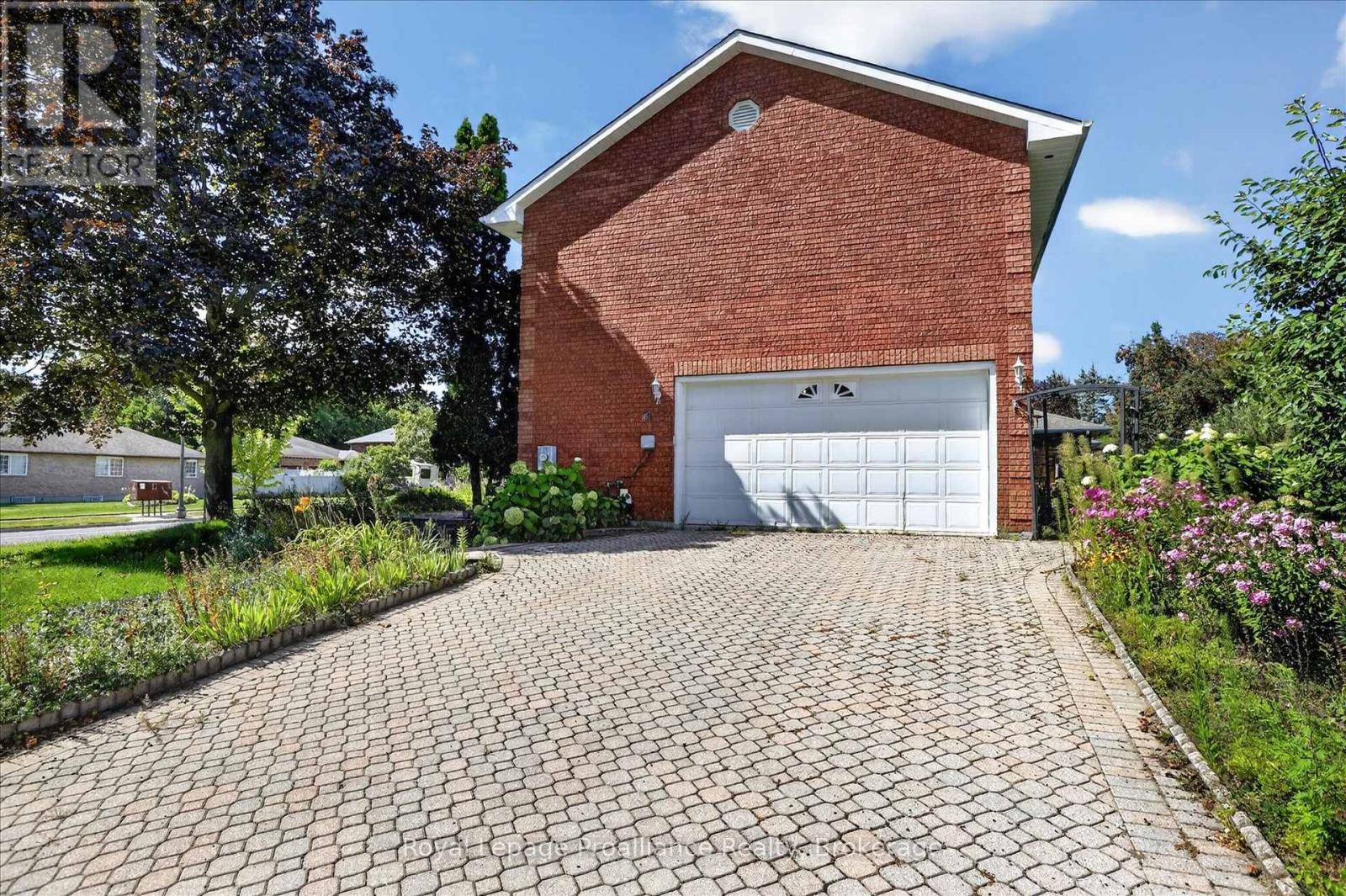 1664 Forster Avenue, Peterborough (Otonabee Ward 1), Ontario  K9K 2G6 - Photo 46 - X13736310