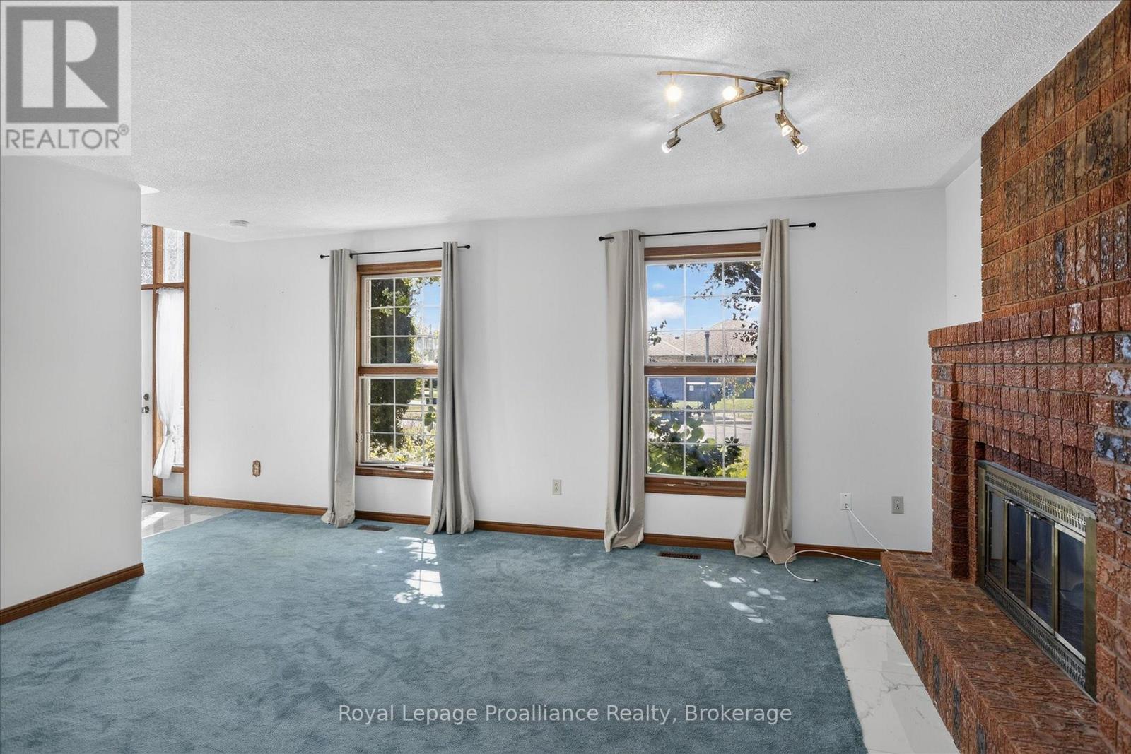 1664 Forster Avenue, Peterborough (Otonabee Ward 1), Ontario  K9K 2G6 - Photo 8 - X13736310