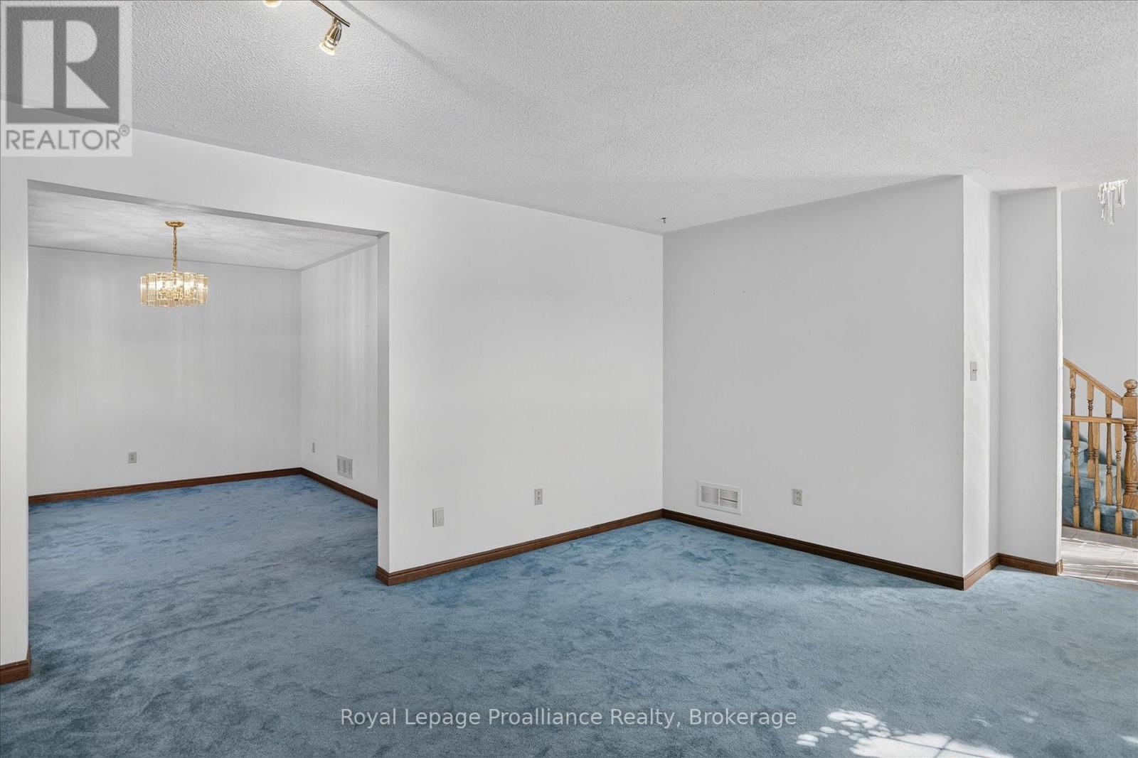 1664 Forster Avenue, Peterborough (Otonabee Ward 1), Ontario  K9K 2G6 - Photo 9 - X13736310