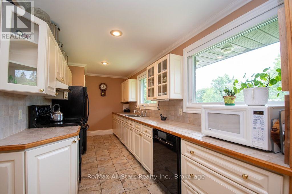 1571 Elm Tree Road, Kawartha Lakes (Lindsay), Ontario  K9V 4R1 - Photo 10 - X13736316