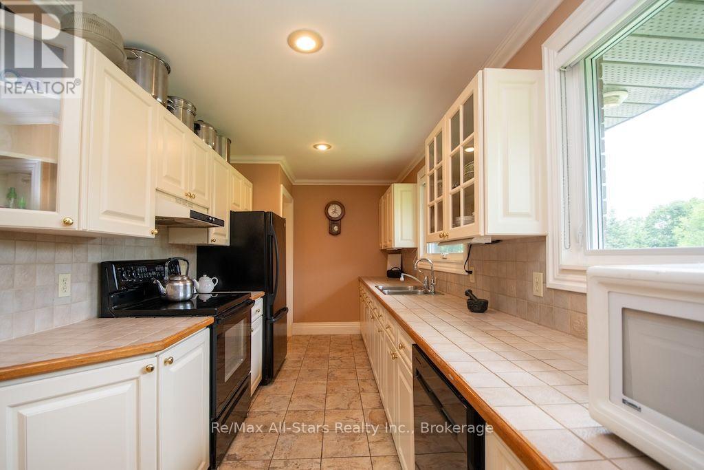 1571 Elm Tree Road, Kawartha Lakes (Lindsay), Ontario  K9V 4R1 - Photo 11 - X13736316
