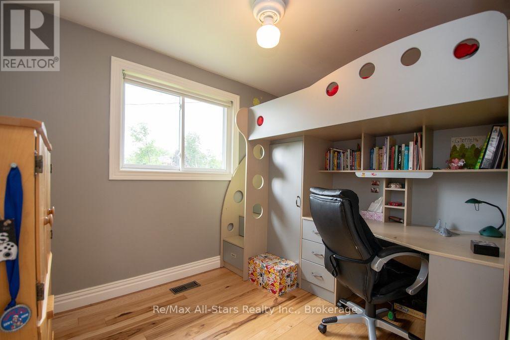 1571 Elm Tree Road, Kawartha Lakes (Lindsay), Ontario  K9V 4R1 - Photo 18 - X13736316