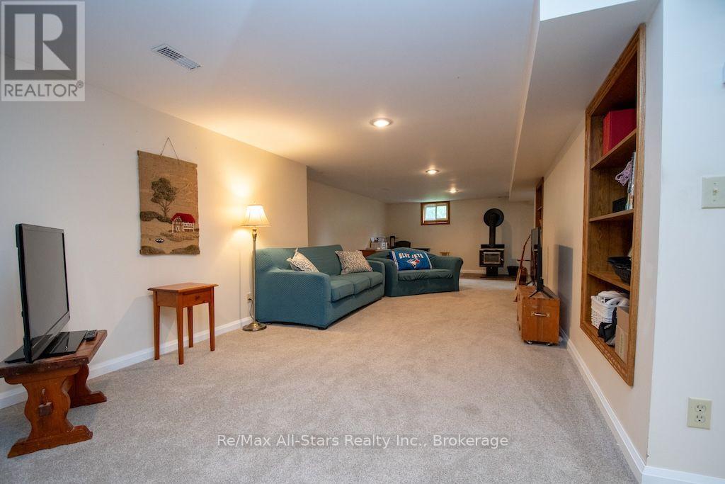 1571 Elm Tree Road, Kawartha Lakes (Lindsay), Ontario  K9V 4R1 - Photo 25 - X13736316