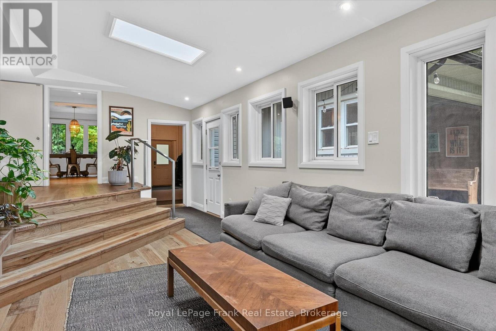 298 Cottonwood Drive, Peterborough (Monaghan Ward 2), Ontario  K9J 6N4 - Photo 6 - X13736356