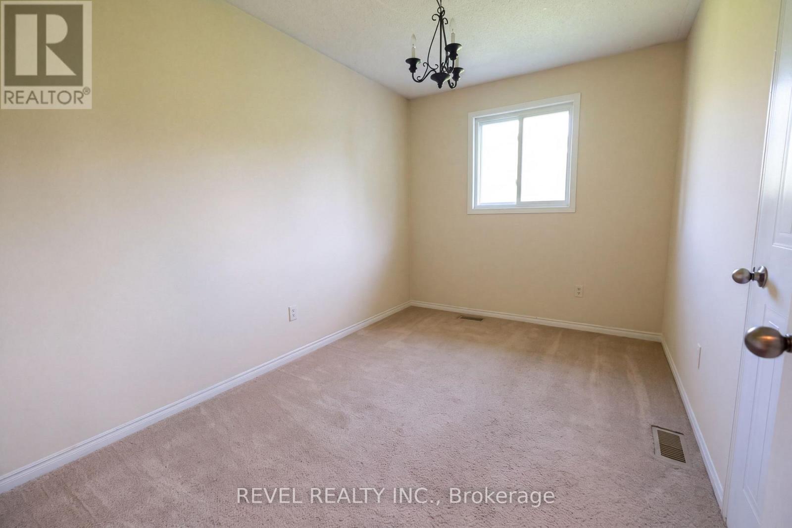 176 Towerhill Road, Peterborough (Northcrest Ward 5), Ontario  K9H 7M8 - Photo 10 - X13737984