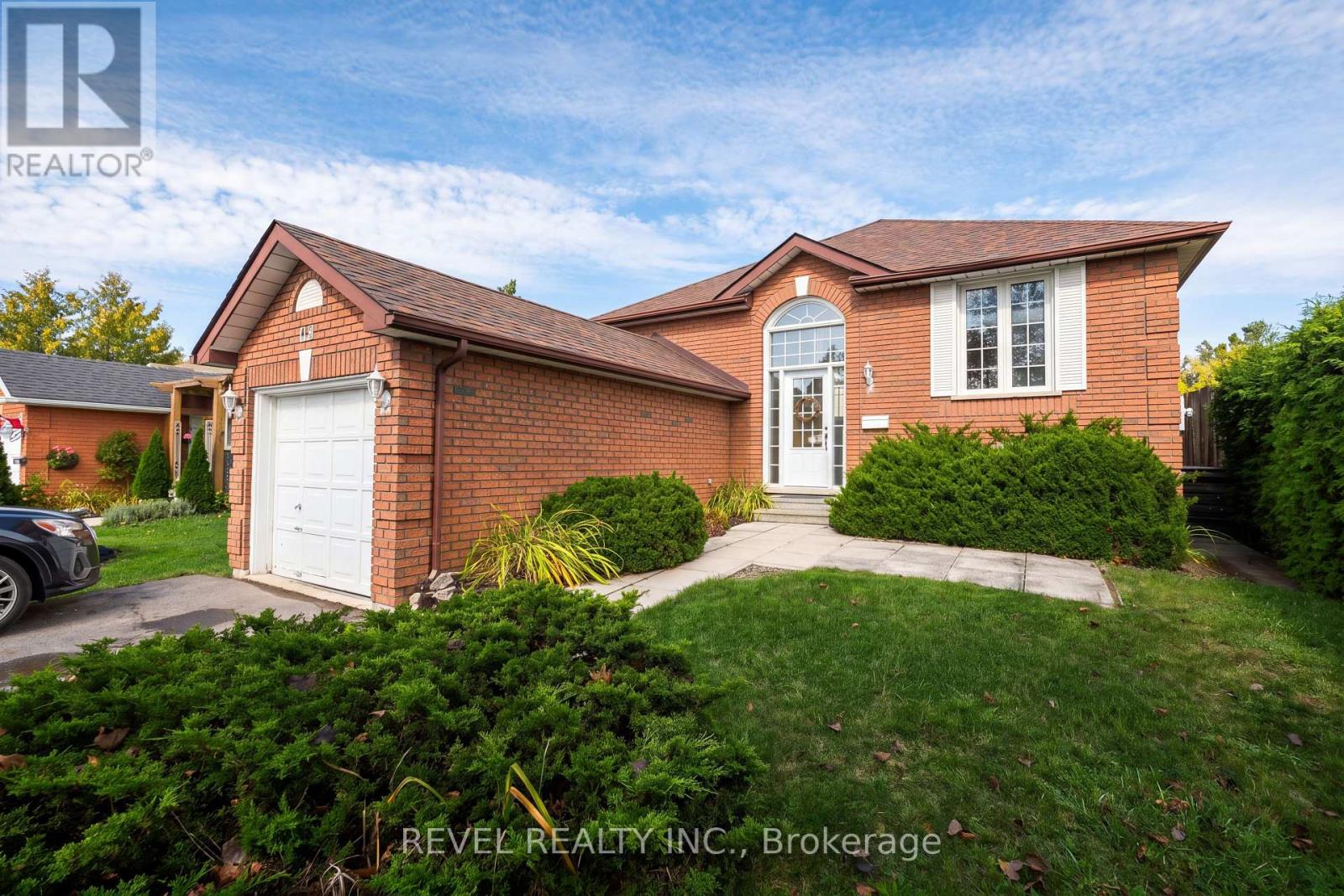 176 Towerhill Road, Peterborough (Northcrest Ward 5), Ontario  K9H 7M8 - Photo 2 - X13737984