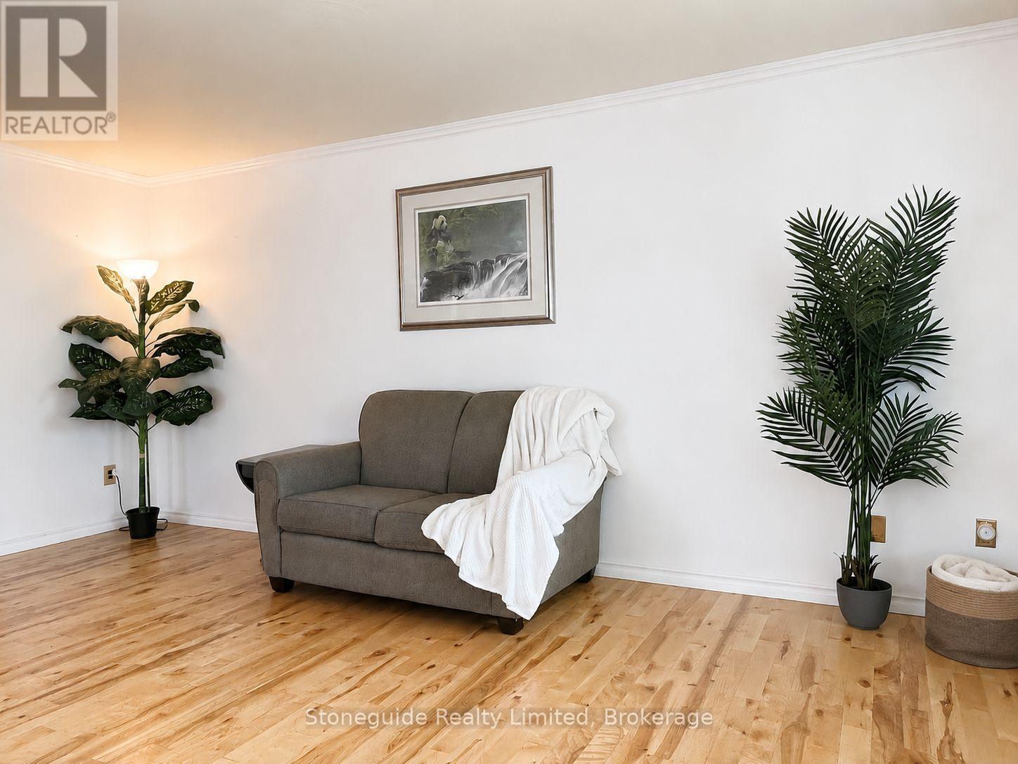 1139 Danita Boulevard, Peterborough (Monaghan Ward 2), Ontario  K9J 7J9 - Photo 3 - X13739952