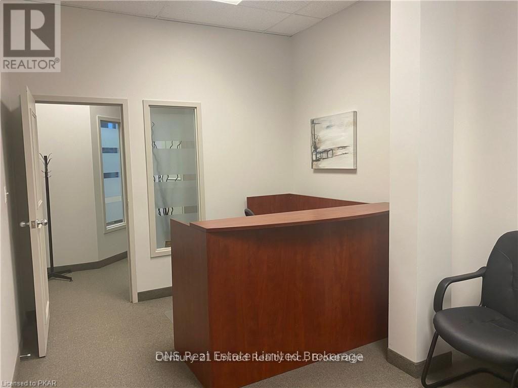303 - 159 King Street, Peterborough (Town Ward 3), Ontario  K9J 2R8 - Photo 8 - X13739986