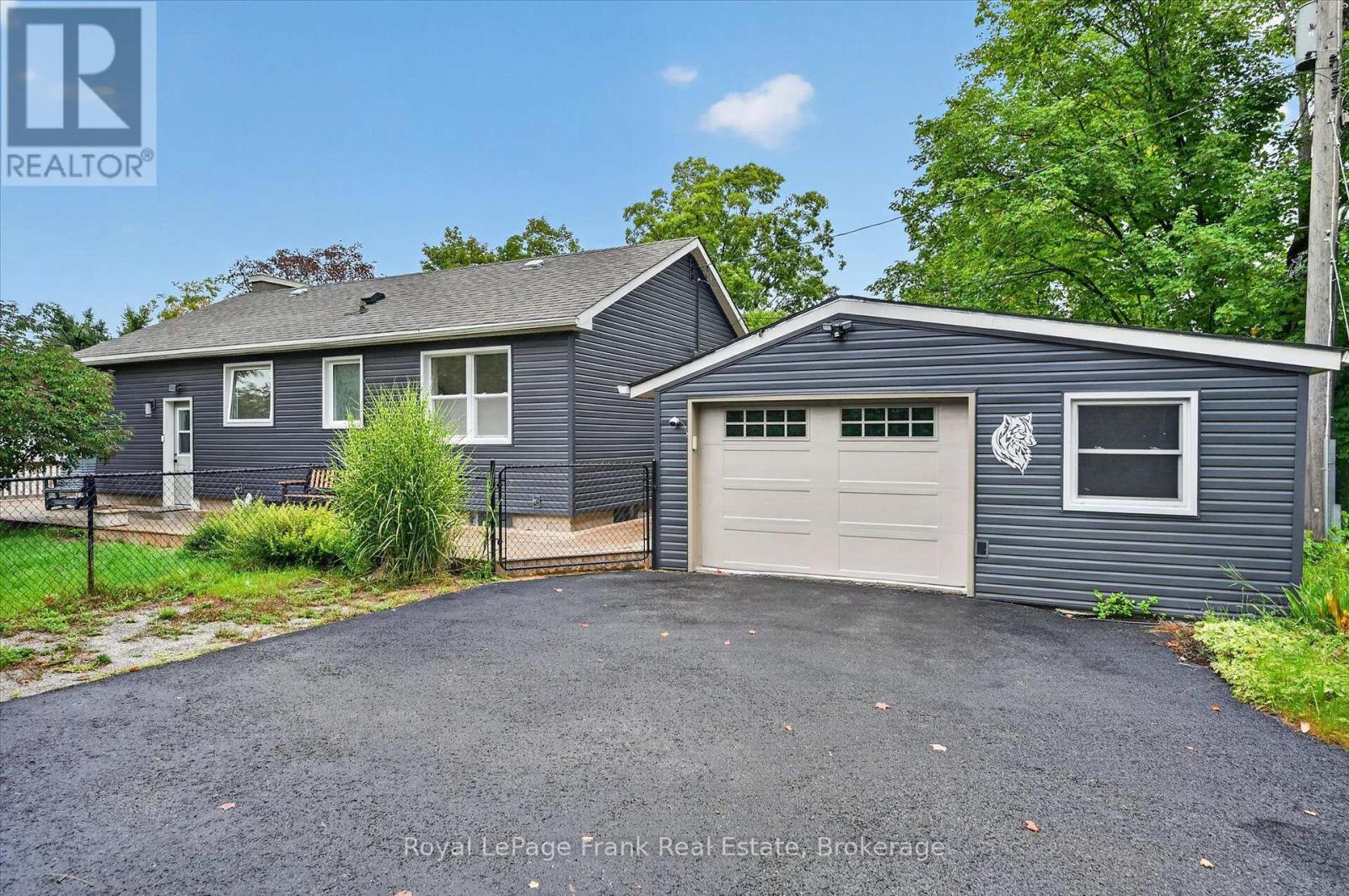 878 VALLEYVIEW DRIVE, peterborough (monaghan ward 2), Ontario