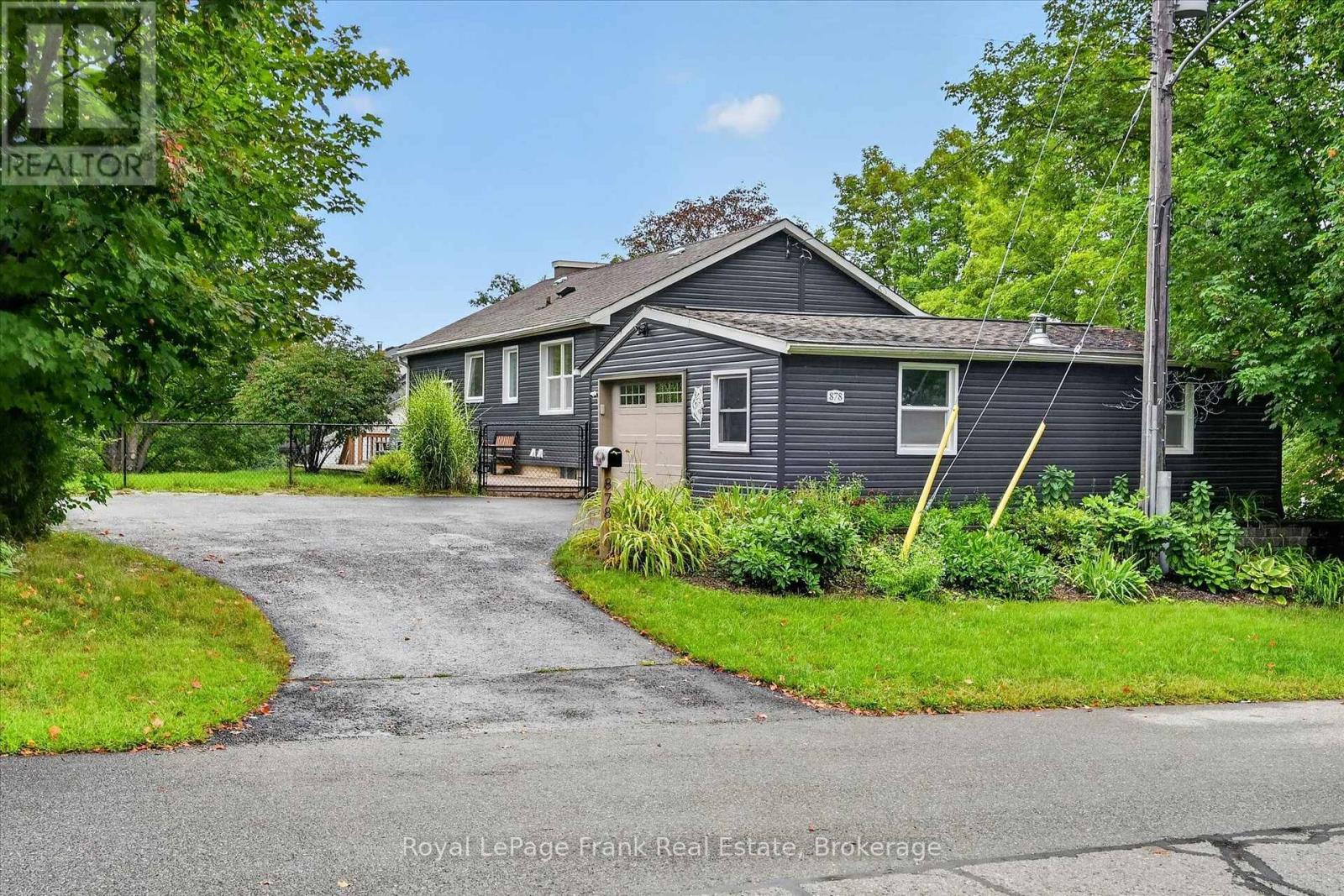 878 Valleyview Drive, Peterborough (Monaghan Ward 2), Ontario  K9J 6R1 - Photo 2 - X13740778