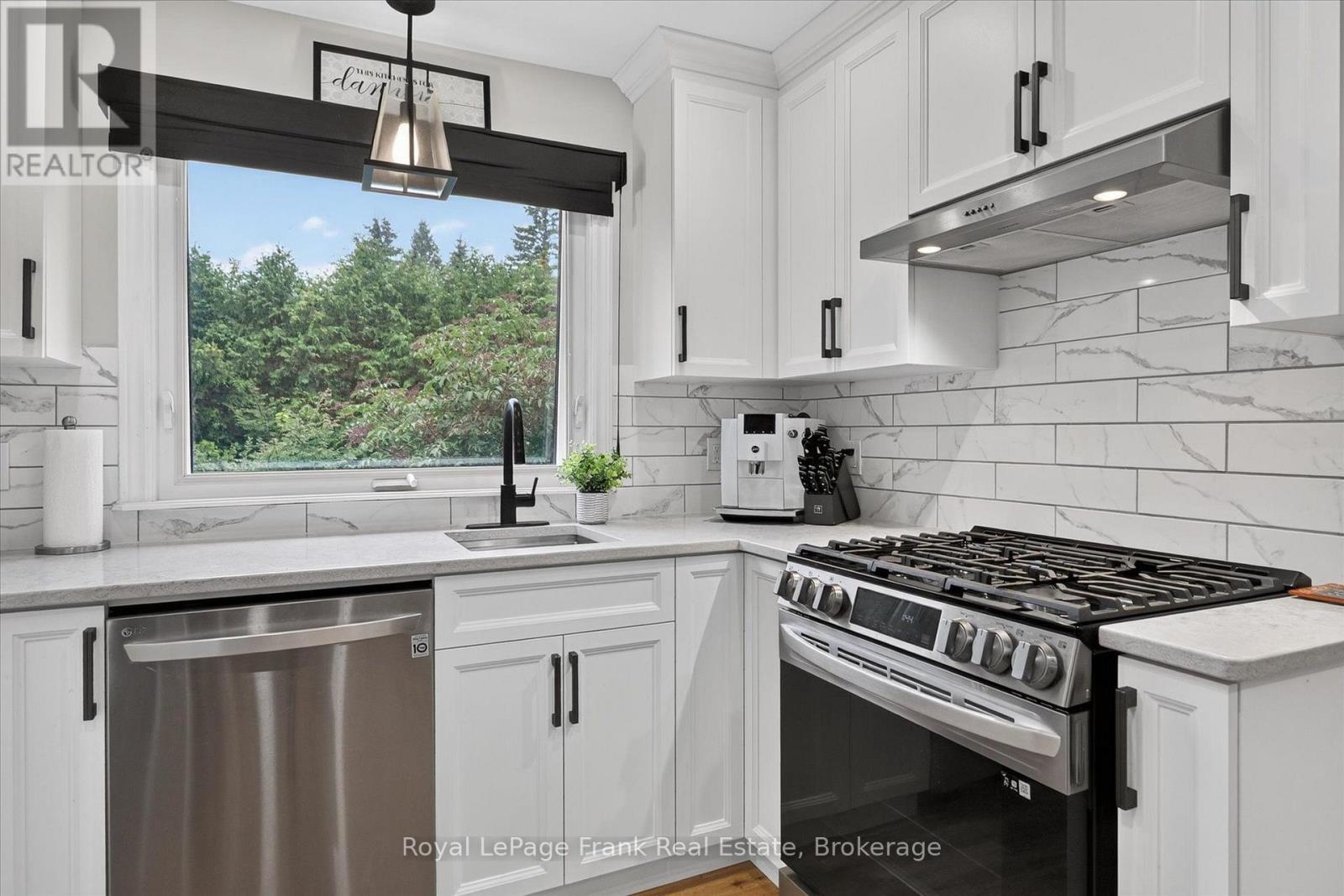 878 Valleyview Drive, Peterborough (Monaghan Ward 2), Ontario  K9J 6R1 - Photo 9 - X13740778