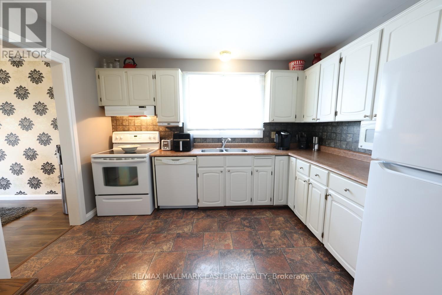 1000 Cumberland Avenue, Peterborough (Northcrest Ward 5), Ontario  K9H 7B2 - Photo 12 - X13740980