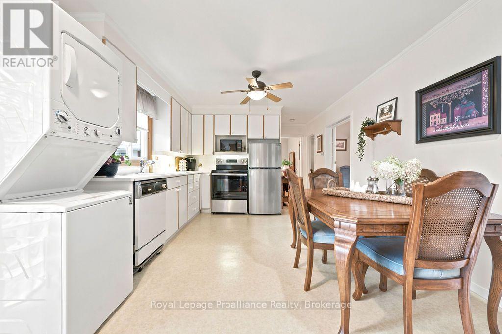 304 Hastings Street N, Bancroft (Bancroft Ward), Ontario  K0L 1C0 - Photo 2 - X13742330