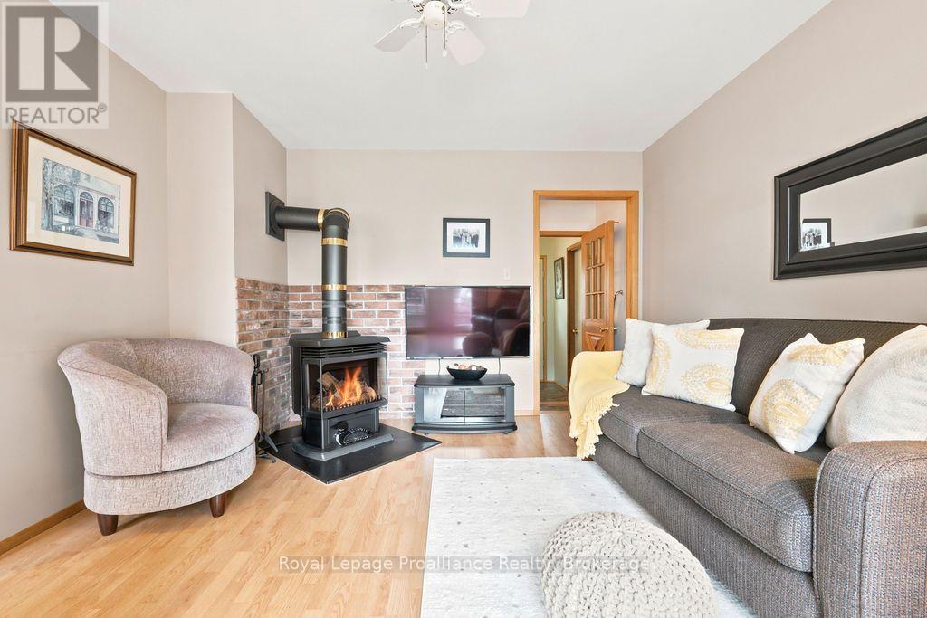 304 Hastings Street N, Bancroft (Bancroft Ward), Ontario  K0L 1C0 - Photo 27 - X13742330