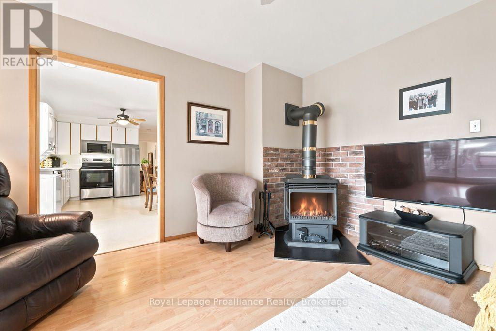 304 Hastings Street N, Bancroft (Bancroft Ward), Ontario  K0L 1C0 - Photo 28 - X13742330