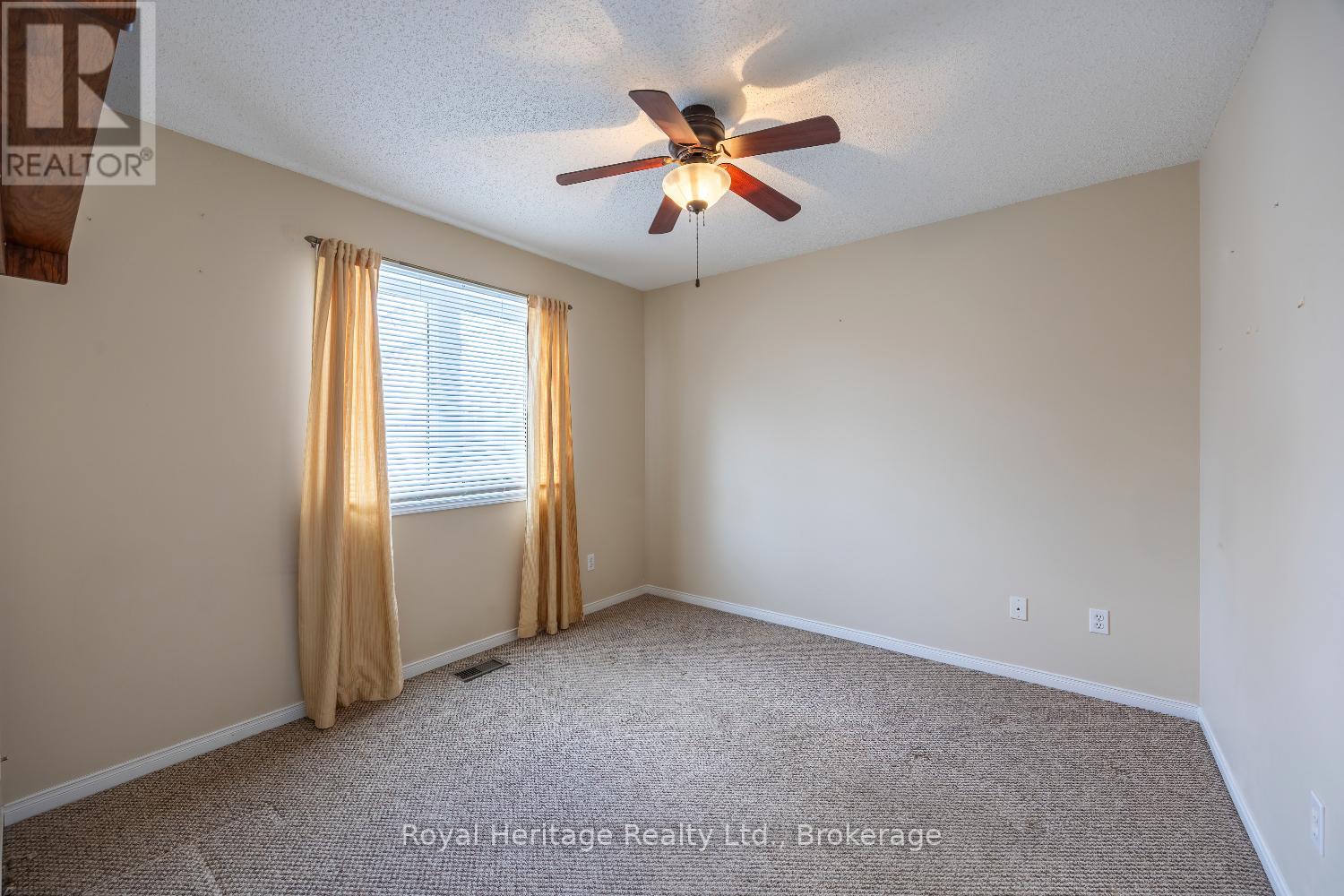 118 Bluffs Road, Clarington (Newcastle), Ontario  L1B 1A8 - Photo 12 - E13744026