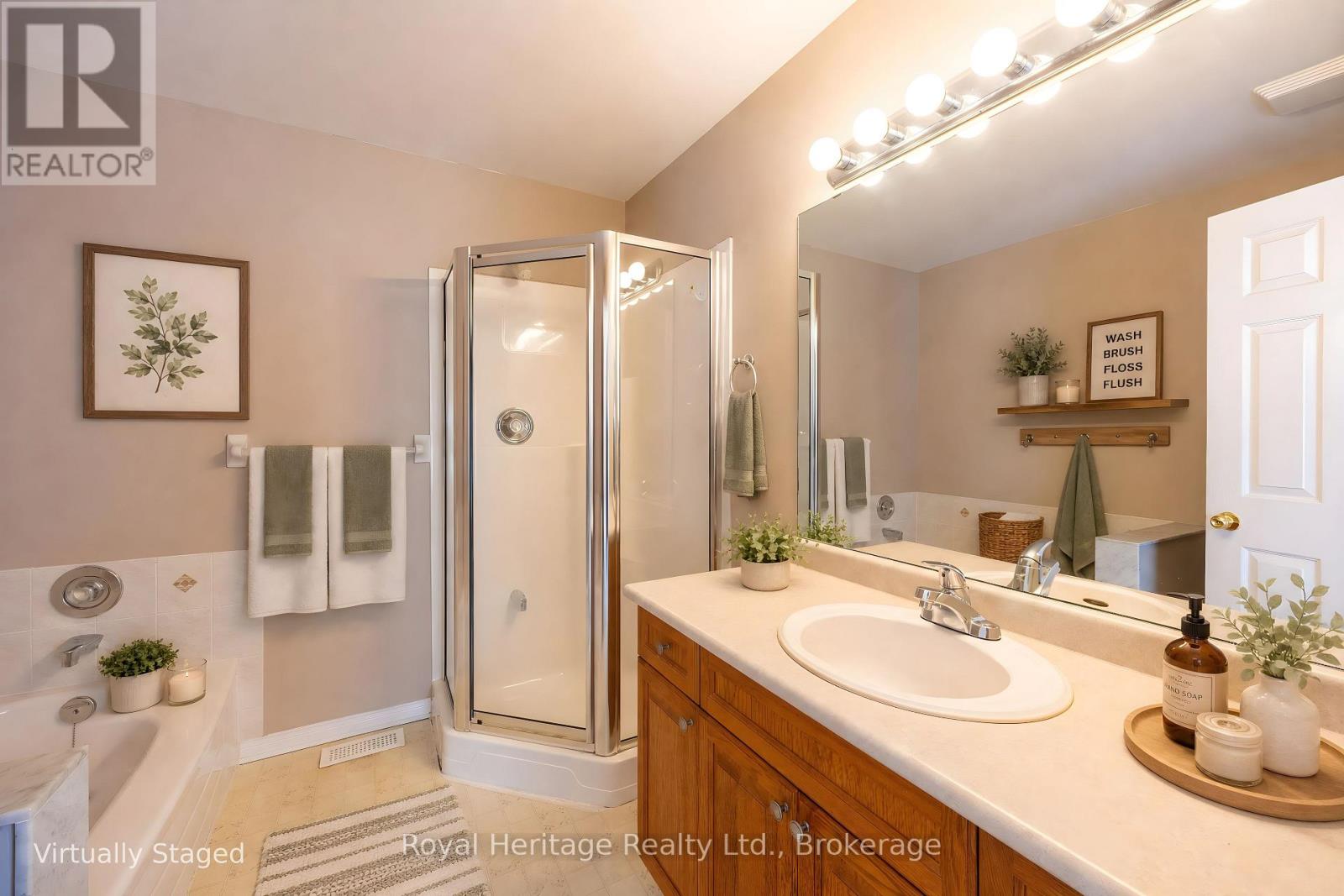 118 Bluffs Road, Clarington (Newcastle), Ontario  L1B 1A8 - Photo 18 - E13744026