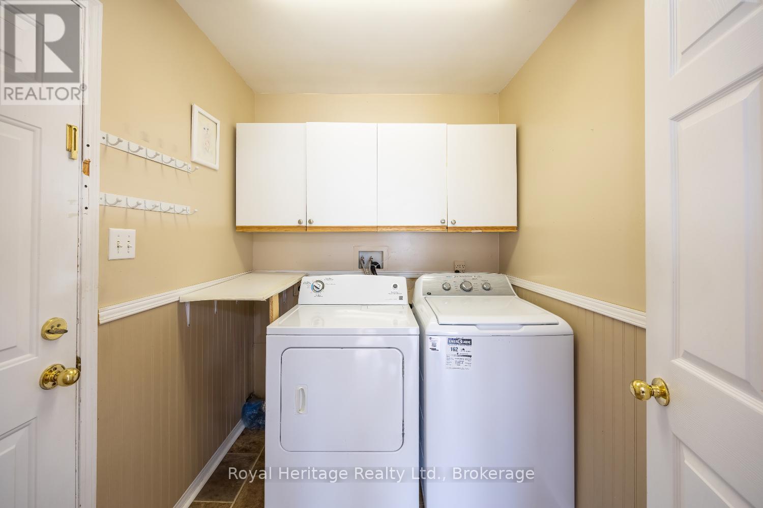 118 Bluffs Road, Clarington (Newcastle), Ontario  L1B 1A8 - Photo 20 - E13744026