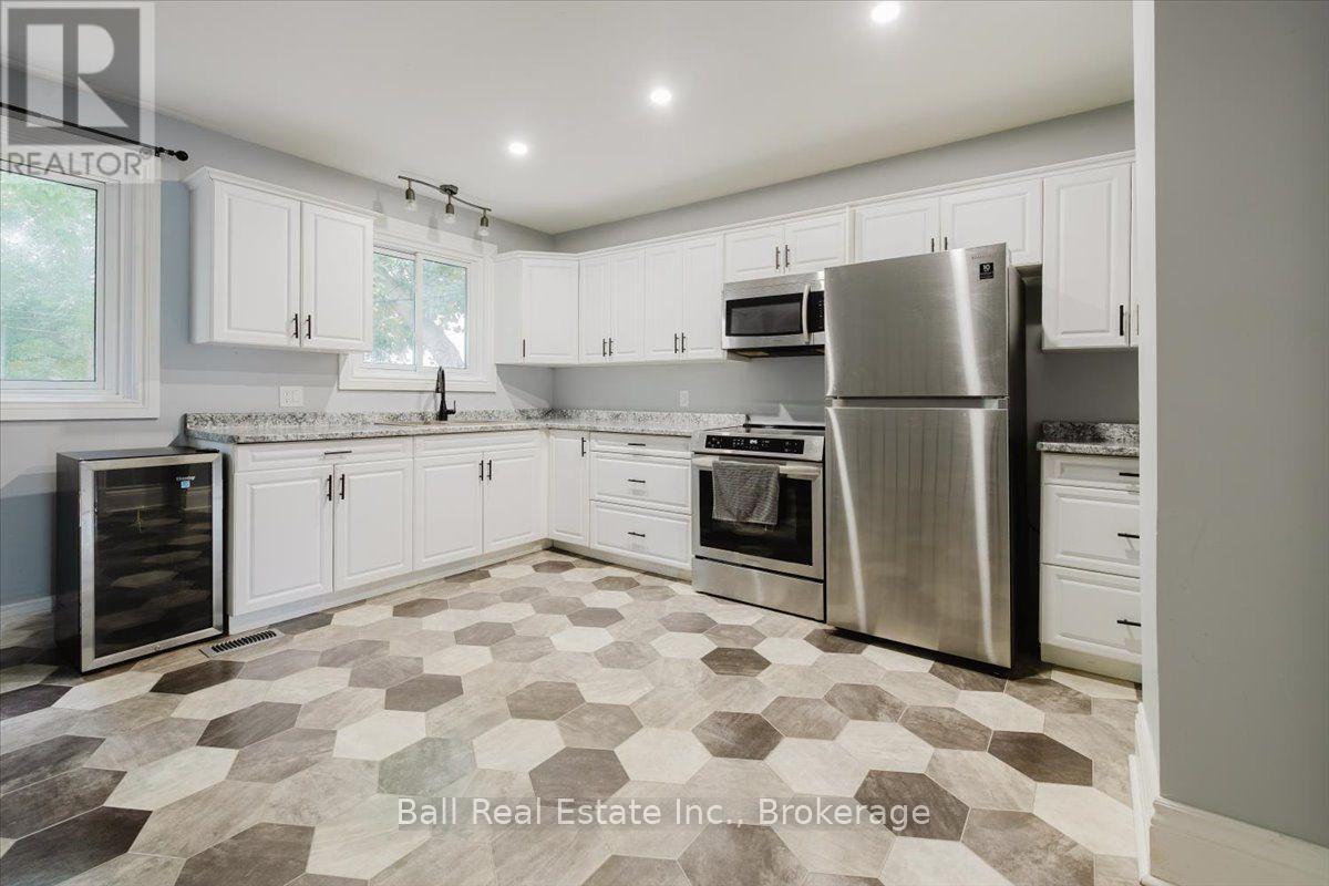 47 Park Street S, Peterborough (Town Ward 3), Ontario  K9J 3R6 - Photo 10 - X13744098