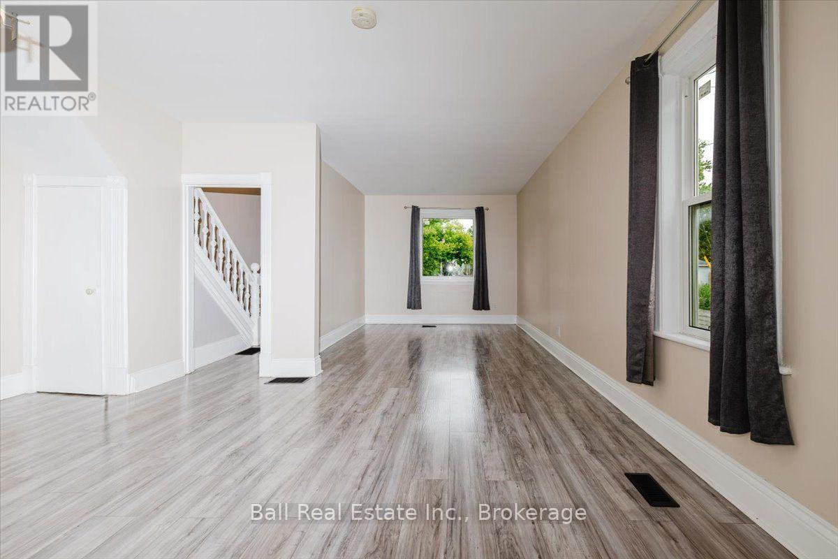 47 Park Street S, Peterborough (Town Ward 3), Ontario  K9J 3R6 - Photo 8 - X13744098