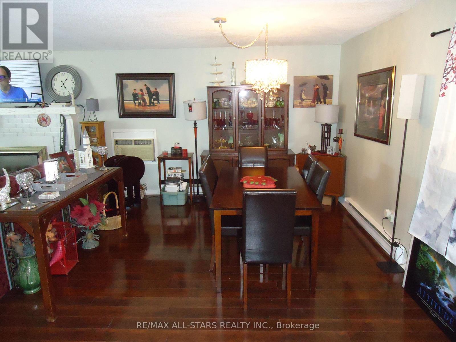 17 Pineridge Crescent, Clarington (Bowmanville), Ontario  L1B 1B9 - Photo 3 - E13744650